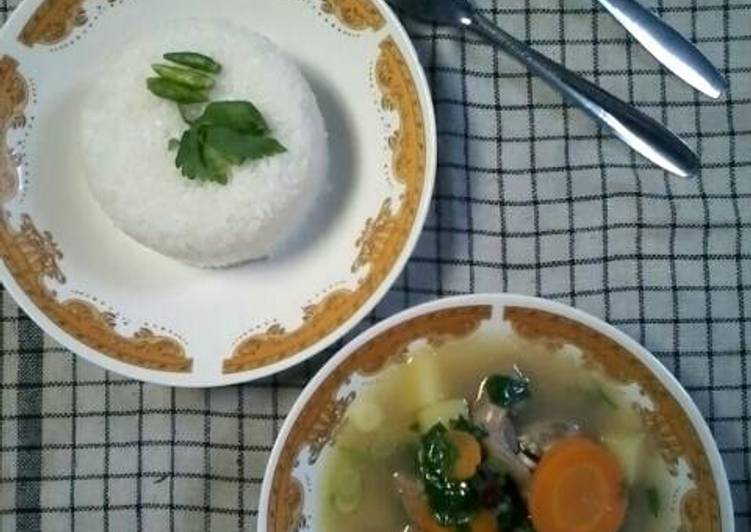 Resep  Sop  Ayam  Gurih oleh Risma Mariana M Takarendehang 