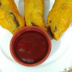 A picture of Mirchi Vada.