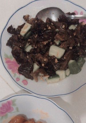 A picture of Black fungus and cucumber salad.
