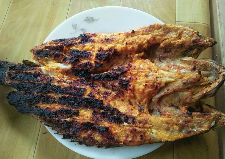 Bahan Menyiapkan Ikan Bakar Bumbu Pacak, Enak Banget