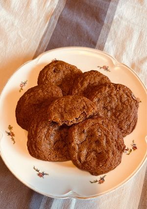 Una foto de Galletitas con chips de chocolate 🍫 - faciles - riquisimas