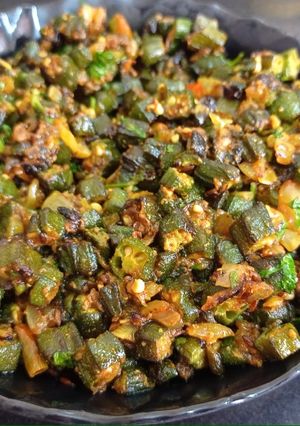 भिंडी प्याज़ की सब्जी (Bhindi pyaz ki sabzi recipe in hindi) रेसिपी मुख्य फोटो