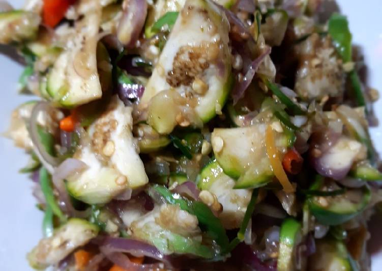 Bagaimana Menyiapkan Tuwung sambel matah (terong sambel matah), Bisa Manjain Lidah