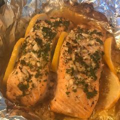 A picture of Honey Lemon Salmon.