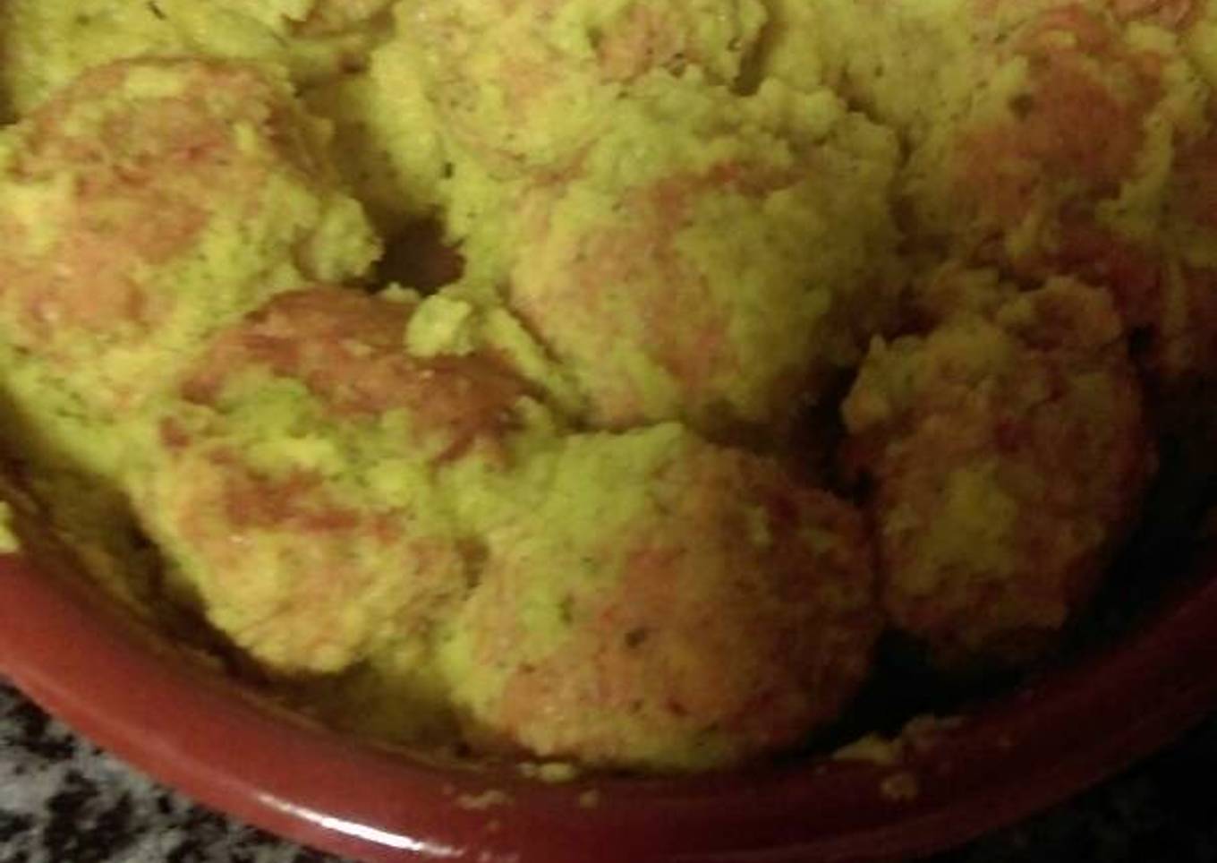 Albóndigas de merluza y pimientos asados