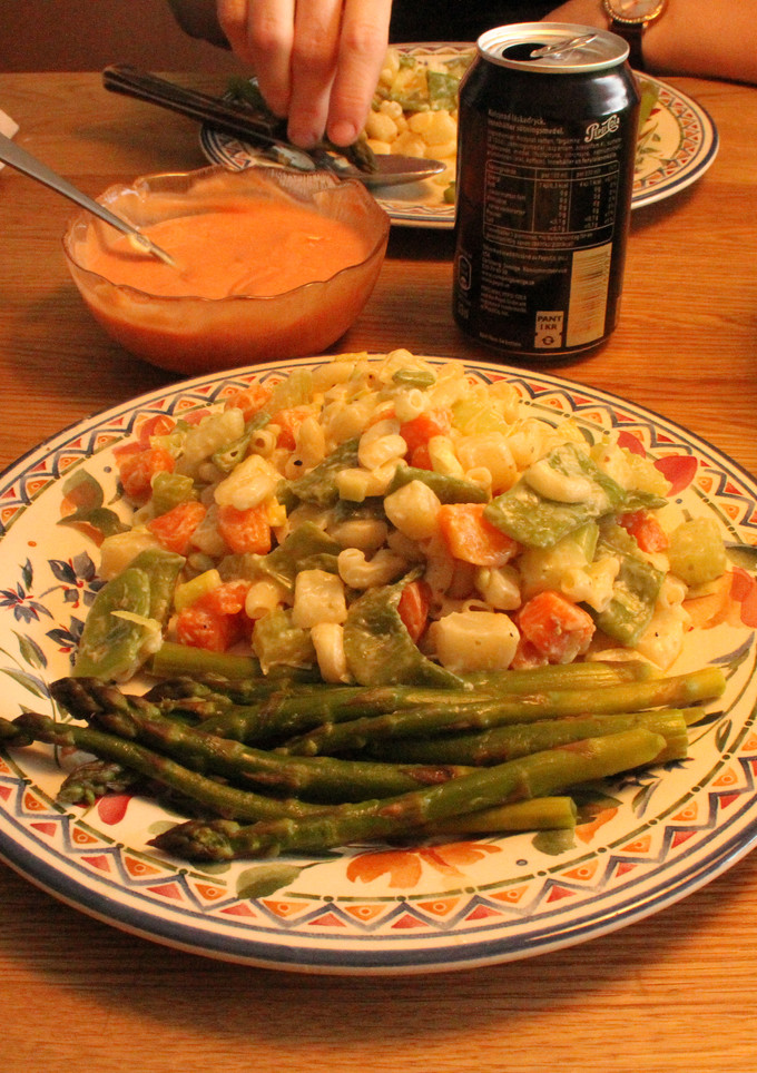 Una foto de Pasta-salad S. Especial con espárragos