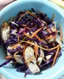 Ức gà trộn salad