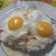 Arroz con Huevo. No sabes que comer.Queres algo rápido?