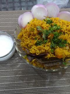 પુલાવ (Pulav recipe in gujarati) રેસીપી મુખ્ય ફોટો