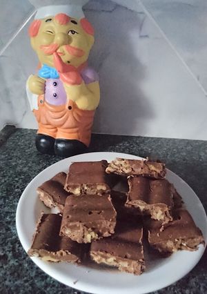 Una foto de Turrón de chocolate con nuez y dulce de leche 🎄