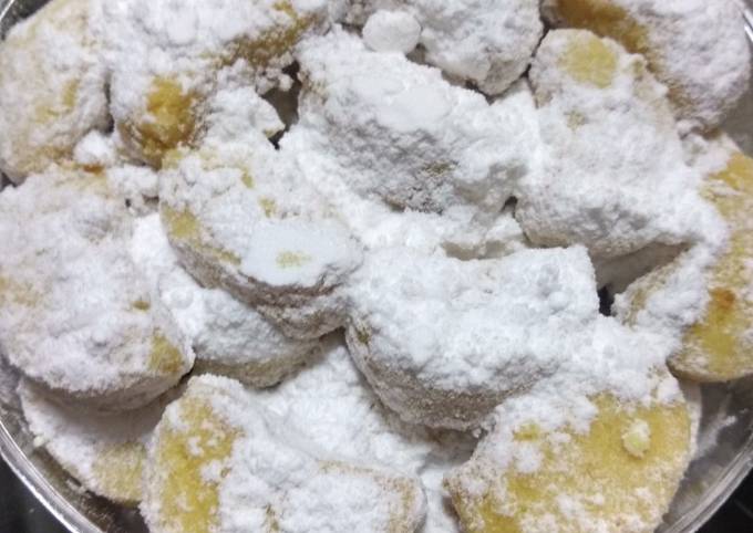 Kue kering putri salju lumer