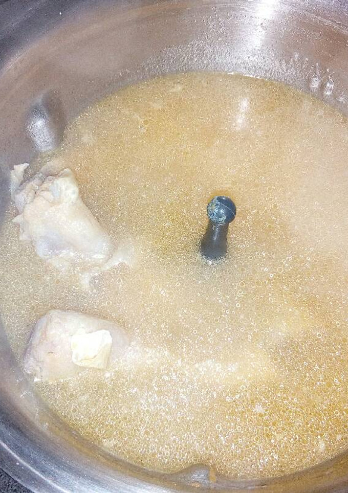 Una foto de Caldo de cocido con Monsieur Cuisine plus