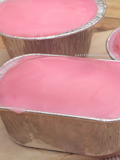 A picture of เค้กนมเย็นหน้านิ่มสูตรนึ่ง.