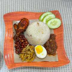 A picture of Nasi Lemak.