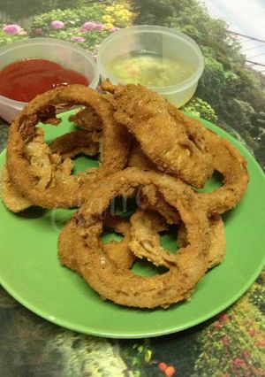 A picture of Extra Crispy Fried Onion Rings.