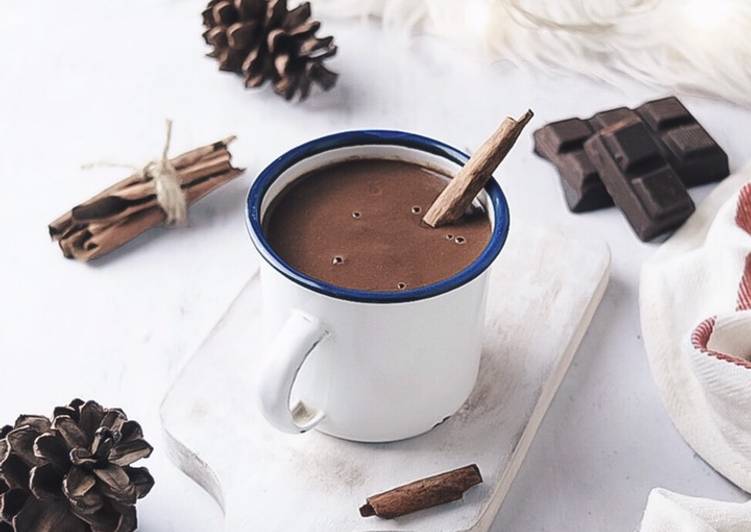 Bagaimana Membuat Cinnamon Hot Chocolate yang Lezat Sekali