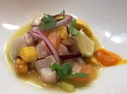 Una foto de ceviche de dorada
