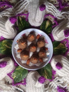 ચુરમાના લાડુ (Churma Ladoo Recipe In Gujarati) રેસીપી મુખ્ય ફોટો