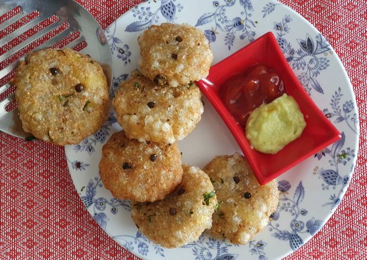 Steps to Make Quick Sabudana faces