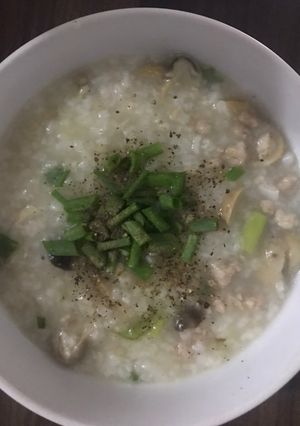 Hình của món Cháo nấm rơm, thịt bằm.