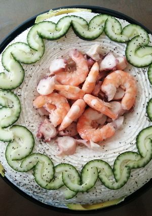 Una foto de Pastel de sushi de cámaron y pulpo