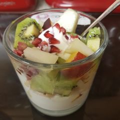 A picture of My Fresh Fruit Parfait. 🙄.
