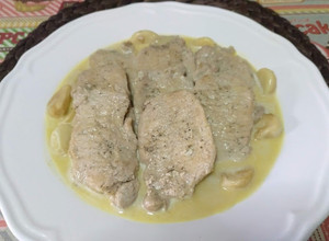 Foto principal de Cinta de lomo en salsa al ajillo