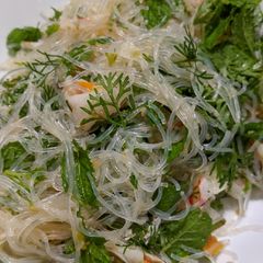 A picture of Yum Woon Sen (Thai Glass Noodle Salad).