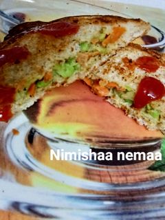 मिंट मयोनिस वेज़ सैंडविच(mint Mayonnaise veg sandwich recipe in hindi) रेसिपी मुख्य फोटो