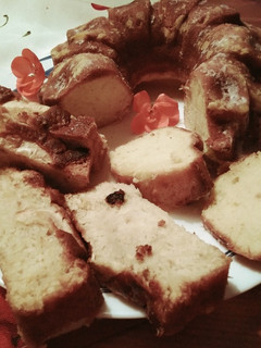 Una foto de Popurrí bizcocho de limón glaseado y tarta de manzana!