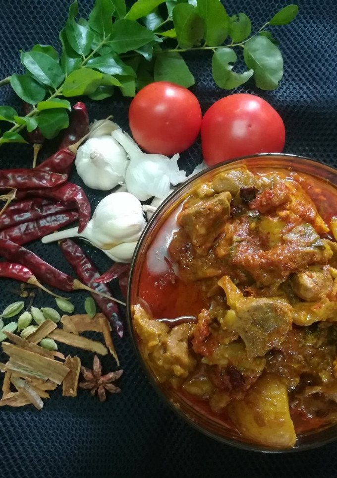 சமையல்  மட்டன் வித் பொடேடோ களறி கறி செய்முறை முக்கிய புகைப்படம்