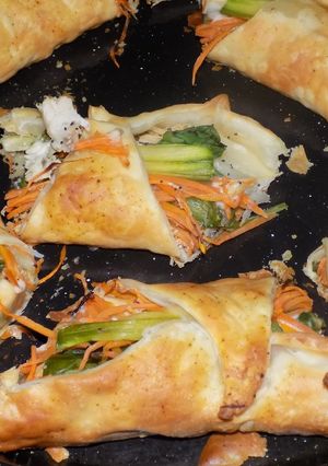 Una foto de Corona (1) de verduras y espárragos