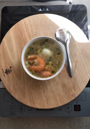 Hình của món Súp bột báng tôm trứng cút.