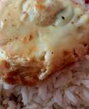 Arroz branco🍚 com hambúrguer no forno