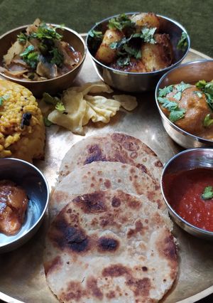 A picture of Kathiyawadi Lunch.