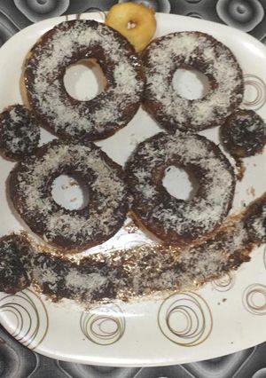 A picture of Chocolate donuts.