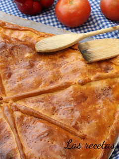 Una foto de Empanada de atún (videoreceta)