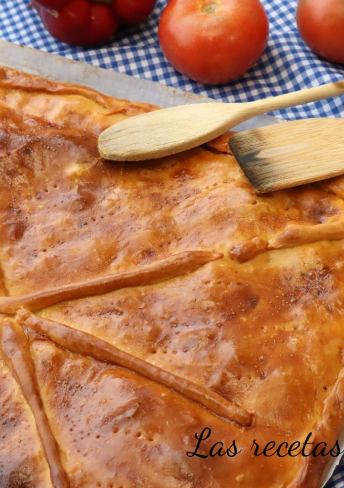 Una foto de Empanada de atún (videoreceta)