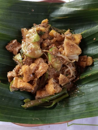 Cara Gampang Membuat Resep Rujak Petis yang  Bikin Ketagihan Anti Ribet, Bikin Ngiler