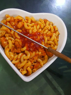 A picture of Red sauce pasta.