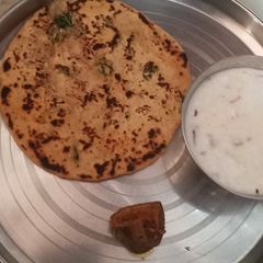 A picture of Mooli paratha.