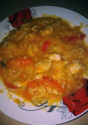 Una foto de Sopa de verduras con pollo