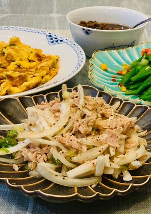 涼拌洋蔥鮪魚 的食譜成品照片