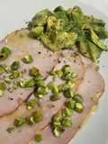 Cena fría de fiambre de pavo, con aguacate y pistachos !!