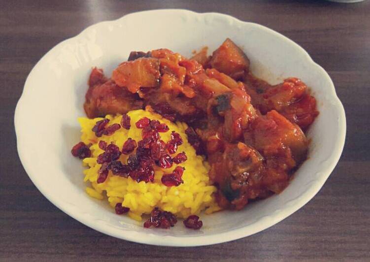 Simple Way to Prepare Quick Aubergine Sauce with Saffron Rice