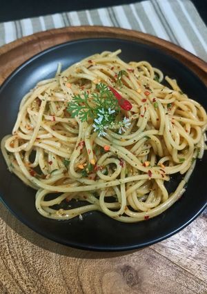 एग्लियो ई ओलियो Aglio e Olio रेसिपी मुख्य फोटो