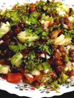 काले चने की चाट बिना तेल के (kale chane ki chaat bina tel ke recipe in hindi) Kale Chane Ki Chaat रेसिपी मुख्य फोटो