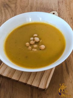 Édesburgonyás-csicseriborsós krémleves recept fotója