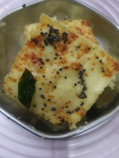 खमन ढोकला (khaman dhokla recipe in Hindi) रेसिपी मुख्य फोटो