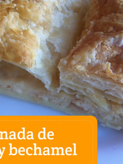 Una foto de Receta fácil de empanada de pollo con bechamel